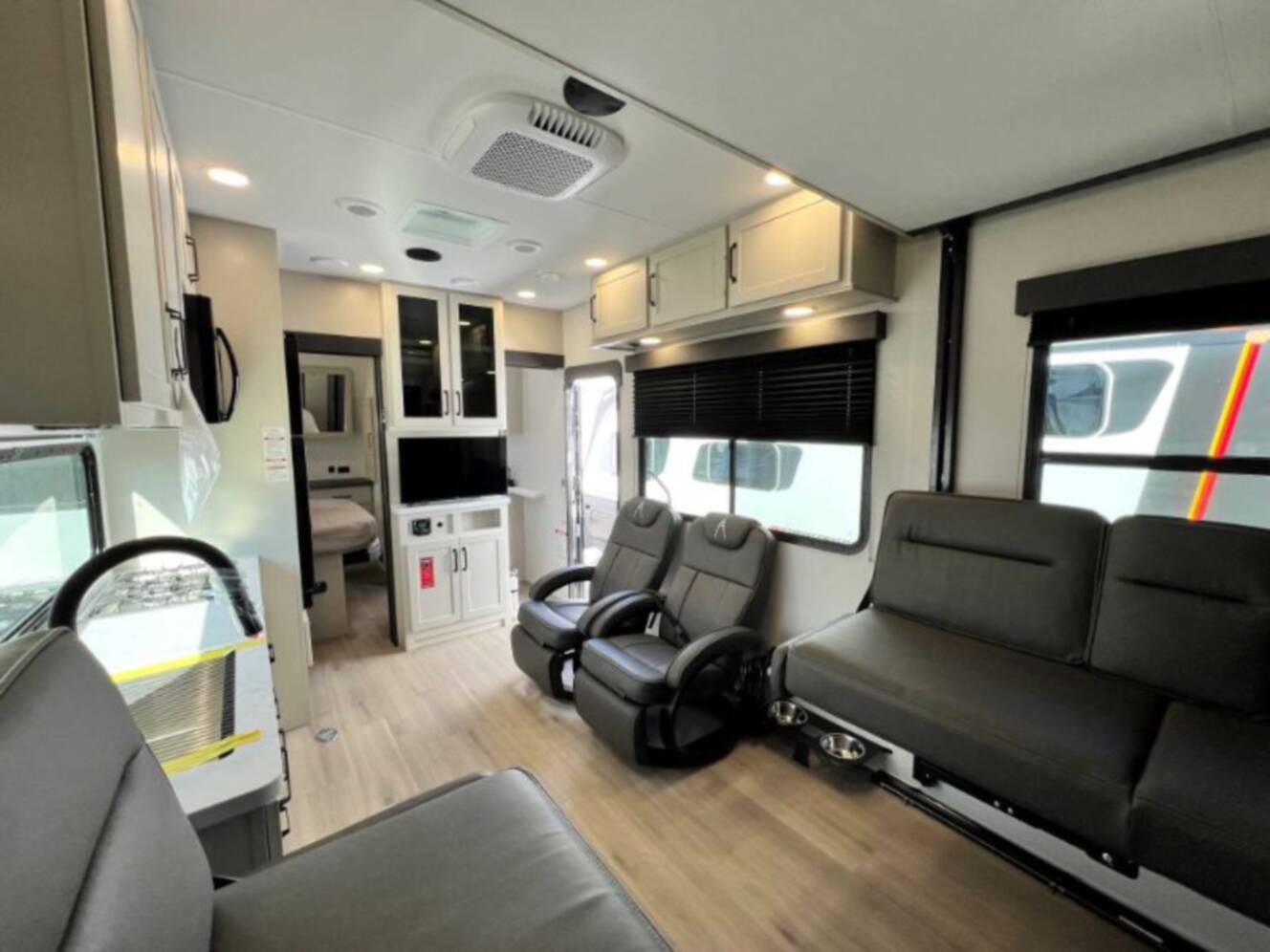 A photo of this 2026 Grand Design Momentum G-Class 21G