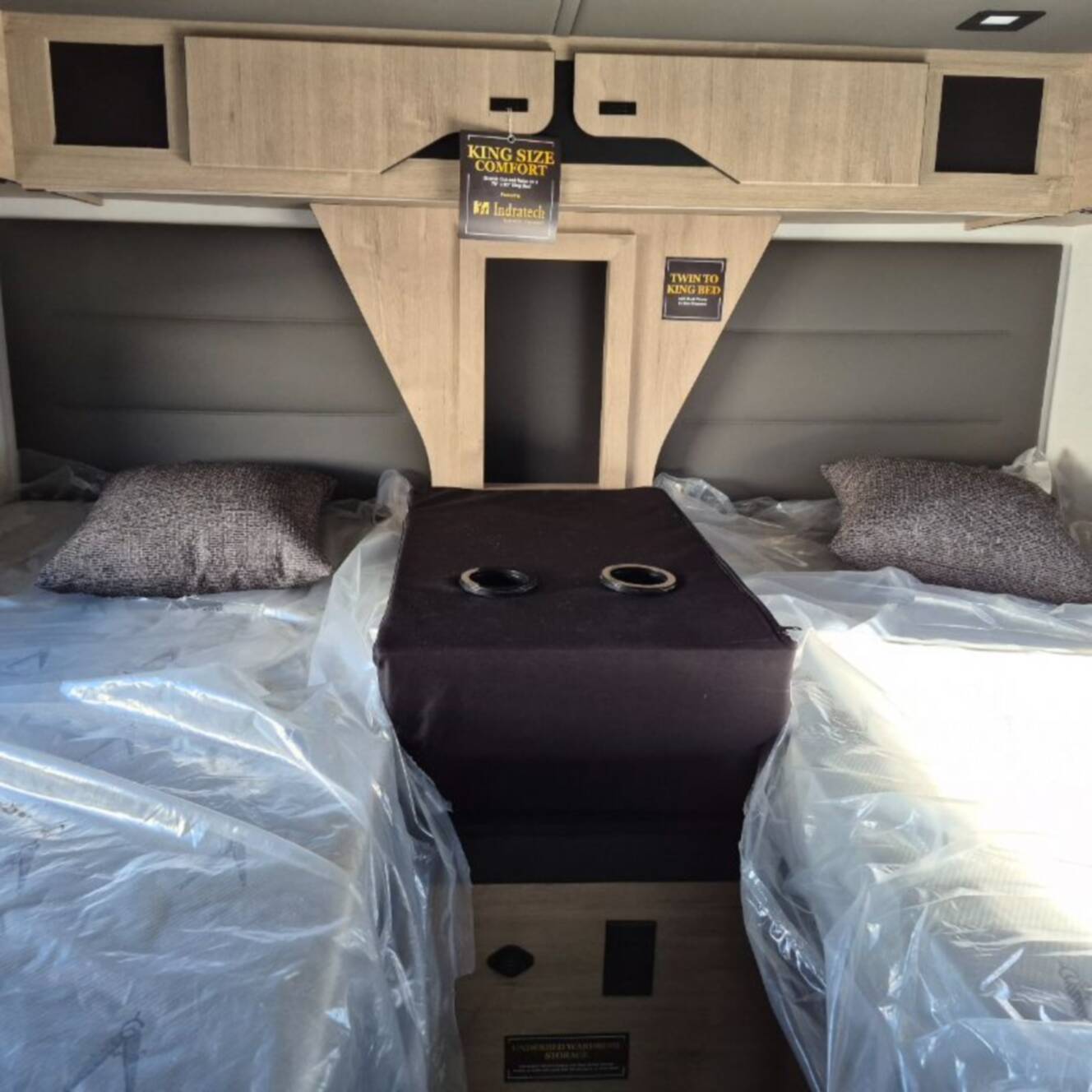 A photo of this 2026 Grand Design Lineage Series M 25TK