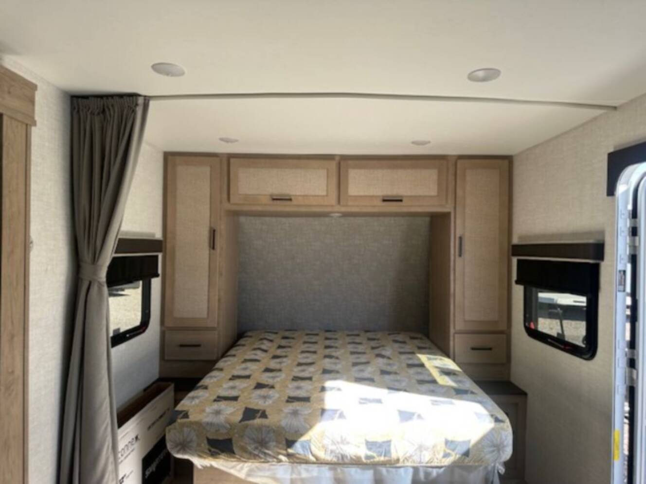 A photo of this 2026 Ember Rv E-Series 22MLQ