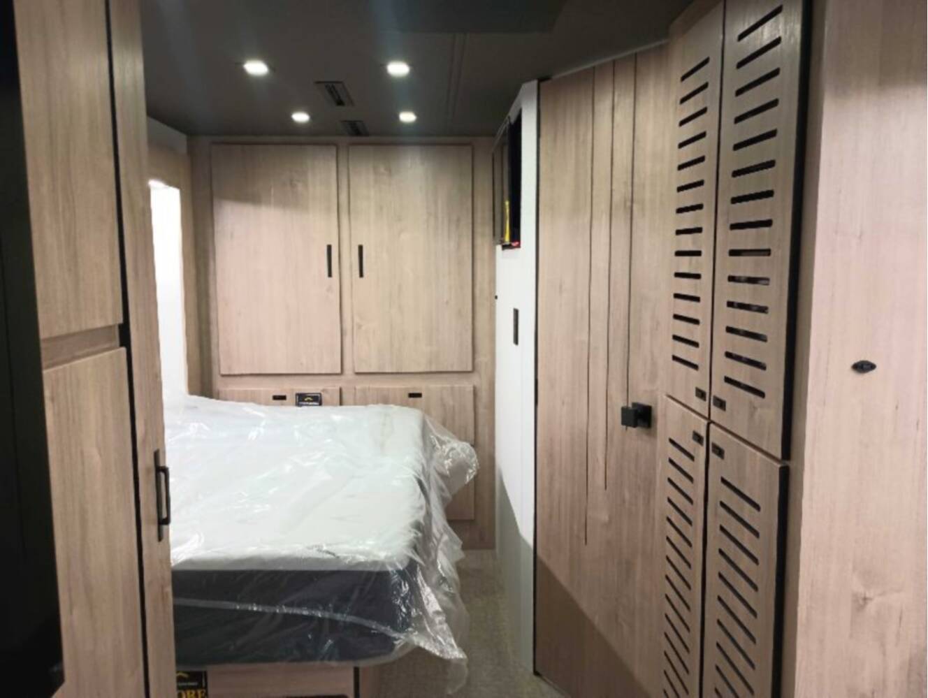 A photo of this 2026 Grand Design Lineage Series F 31ZW