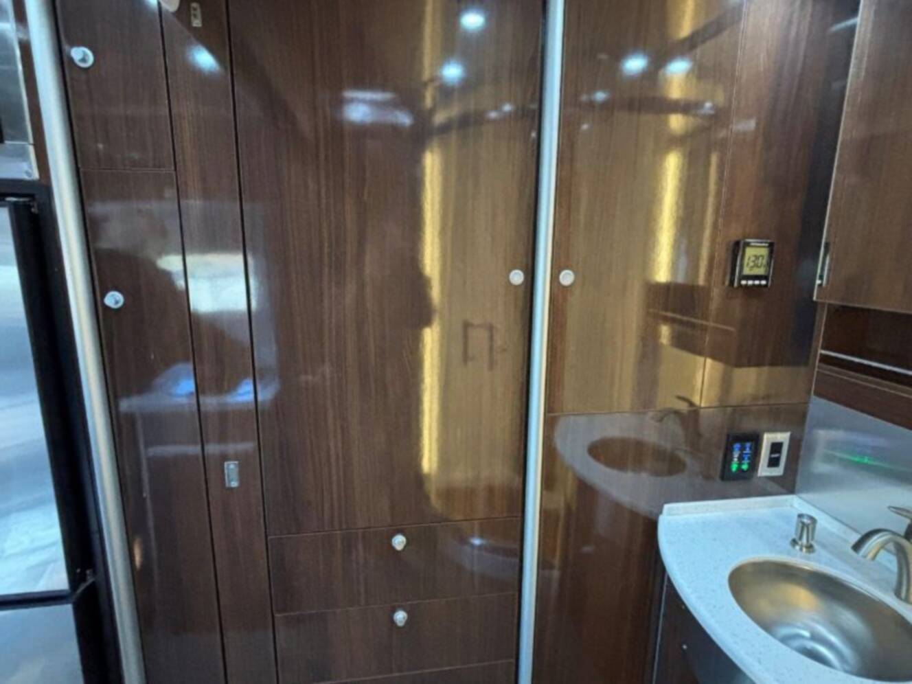 A photo of this 2019 Airstream Atlas Murphy Suite