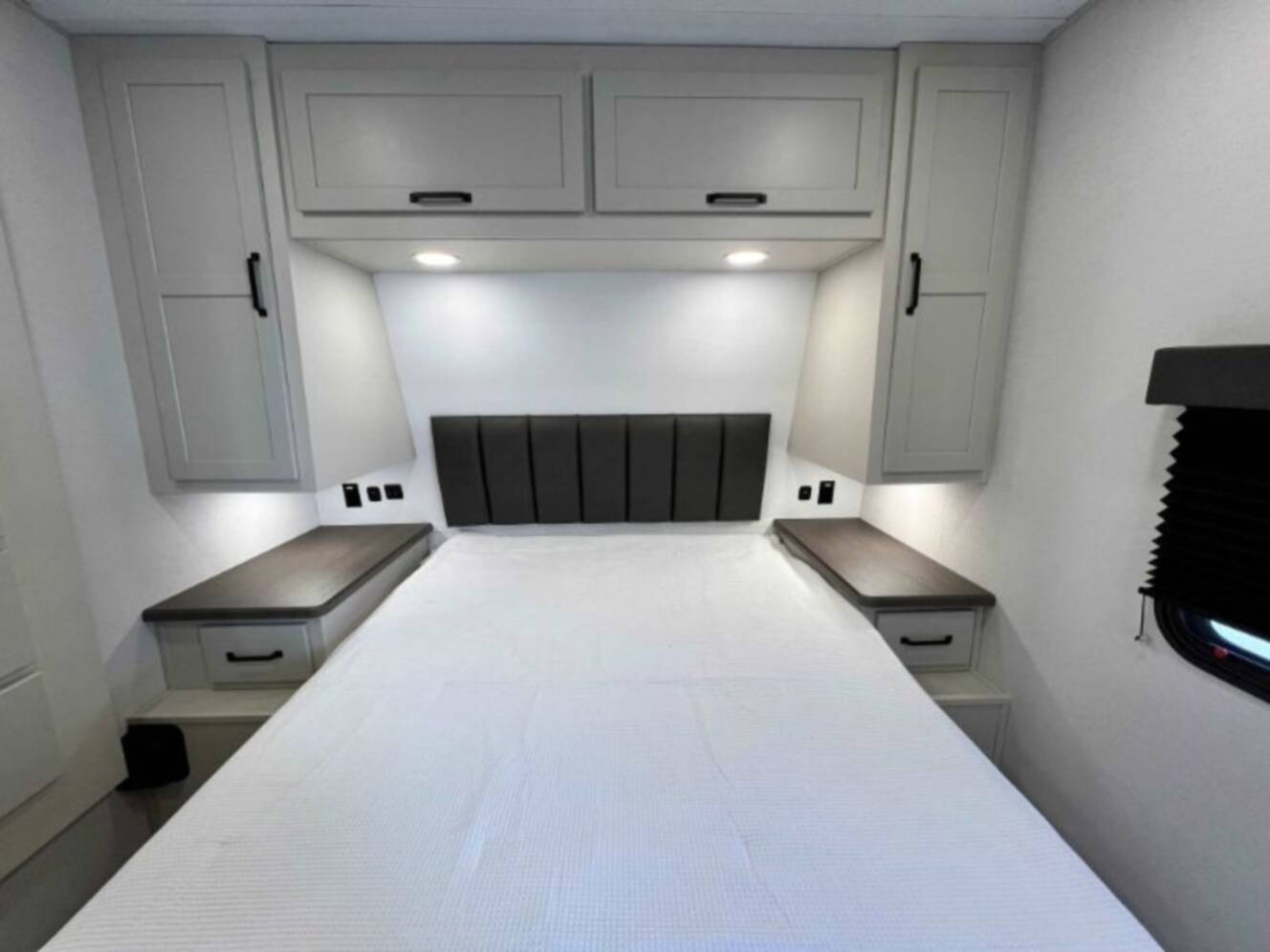 A photo of this 2026 Grand Design Momentum G-Class 29GS