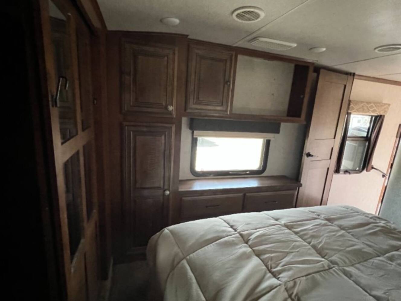 A photo of this 2019 Heartland Bighorn BH 3160 ELITE