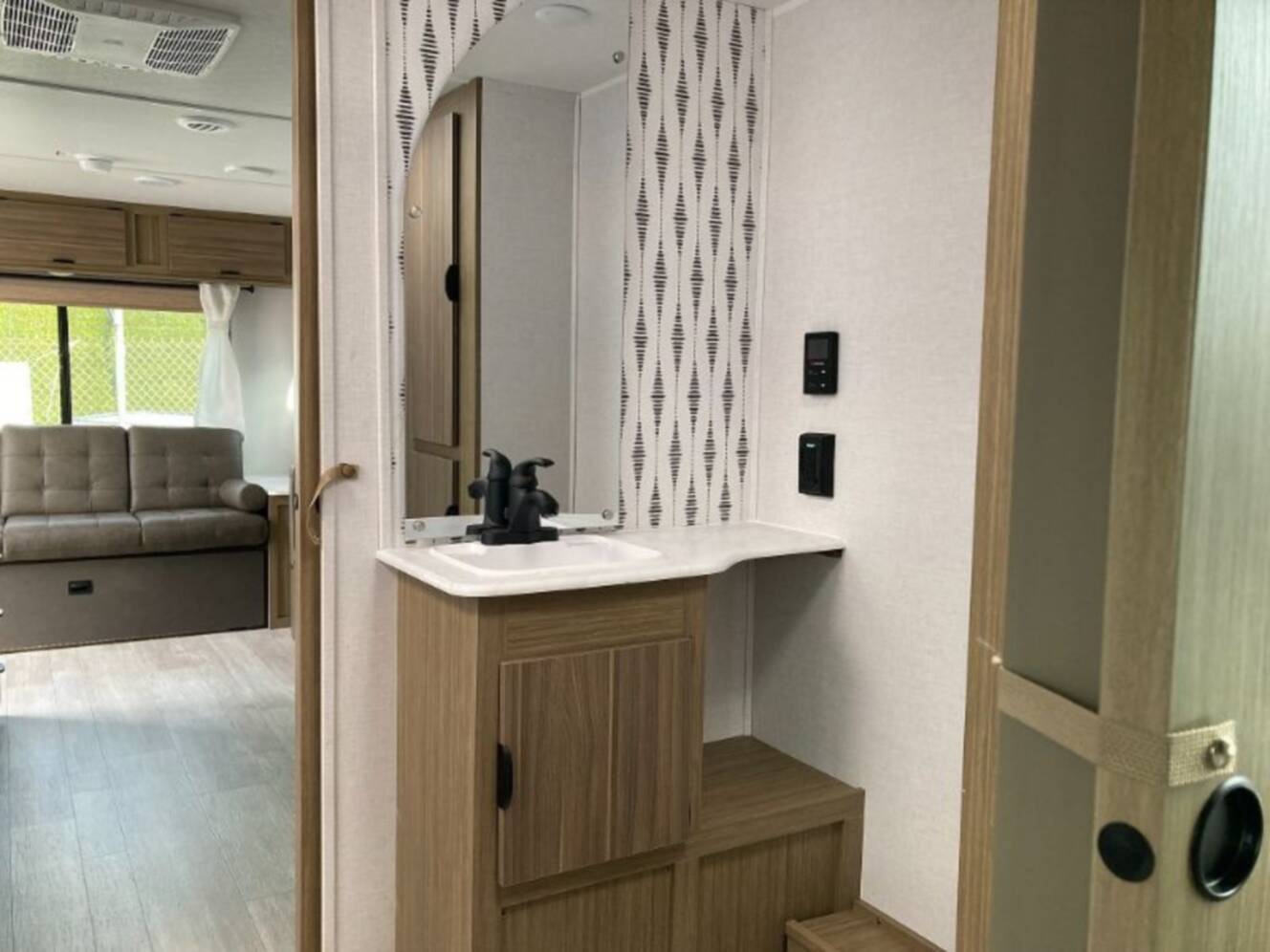 A photo of this 2025 Forest River Salem Cruise Lite 24RLXL