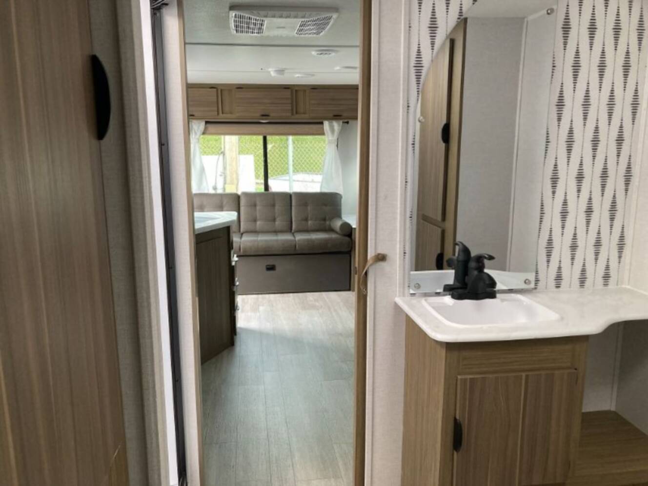 A photo of this 2025 Forest River Salem Cruise Lite 24RLXL