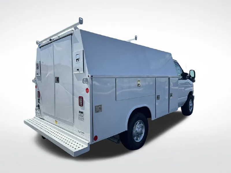 2025 FORD ECONOLINE
