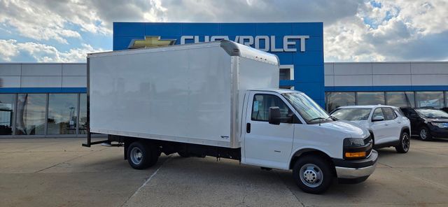2026 CHEVROLET Express 3500 in Saint Johns, MI