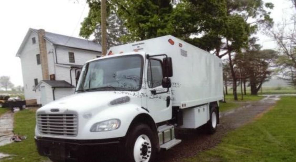 2016 FREIGHTLINER BUSINESS CLASS M2 106 in Somerset, PA