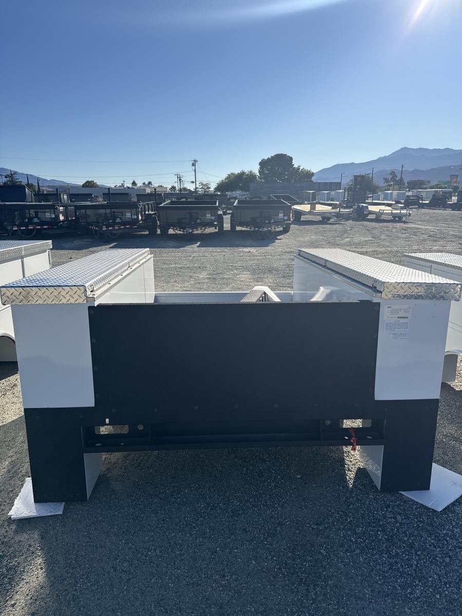 2005 CM Truck Beds CMG7678VVFFG2M in Beaumont, CA