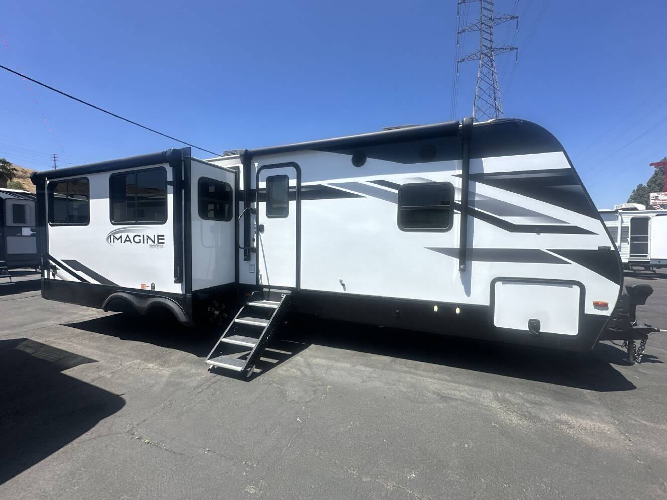 A photo of this 2023 Grand Design IMAGINE 2970RL