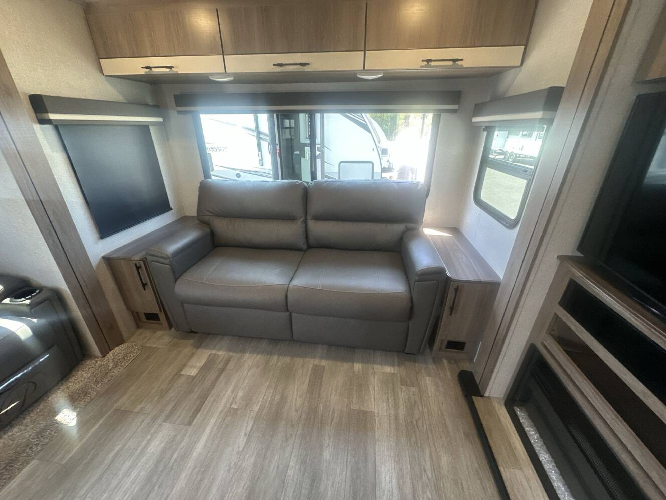 A photo of this 2023 Grand Design IMAGINE 2970RL