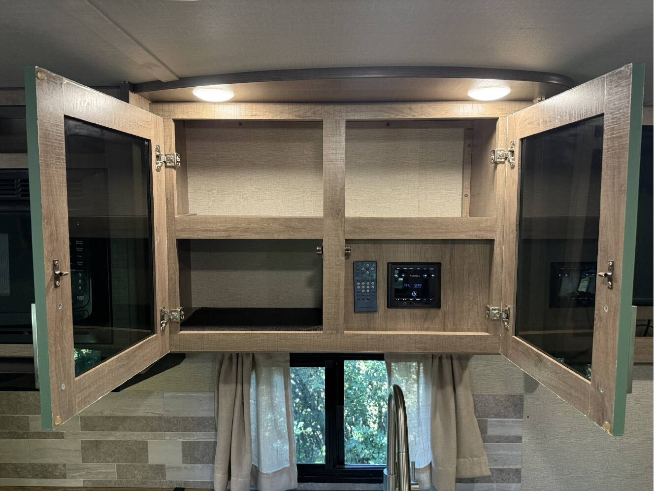 A photo of this 2022 Grand Design IMAGINE XLS 21BHE
