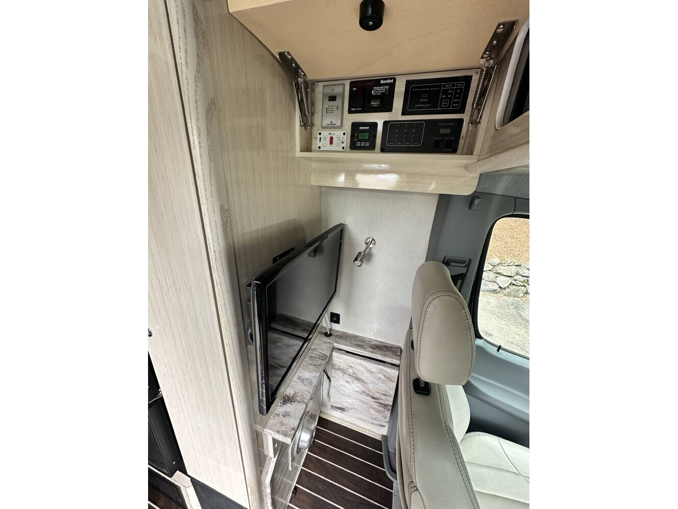 A photo of this 2016 Airstream INTERSTATE 24 LOUNGE EXT