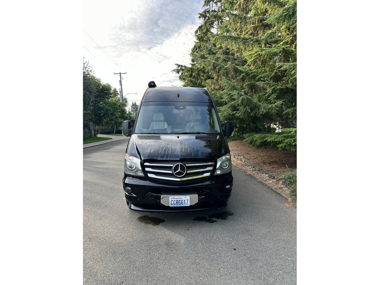 A photo of this 2016 Airstream INTERSTATE 24 LOUNGE EXT