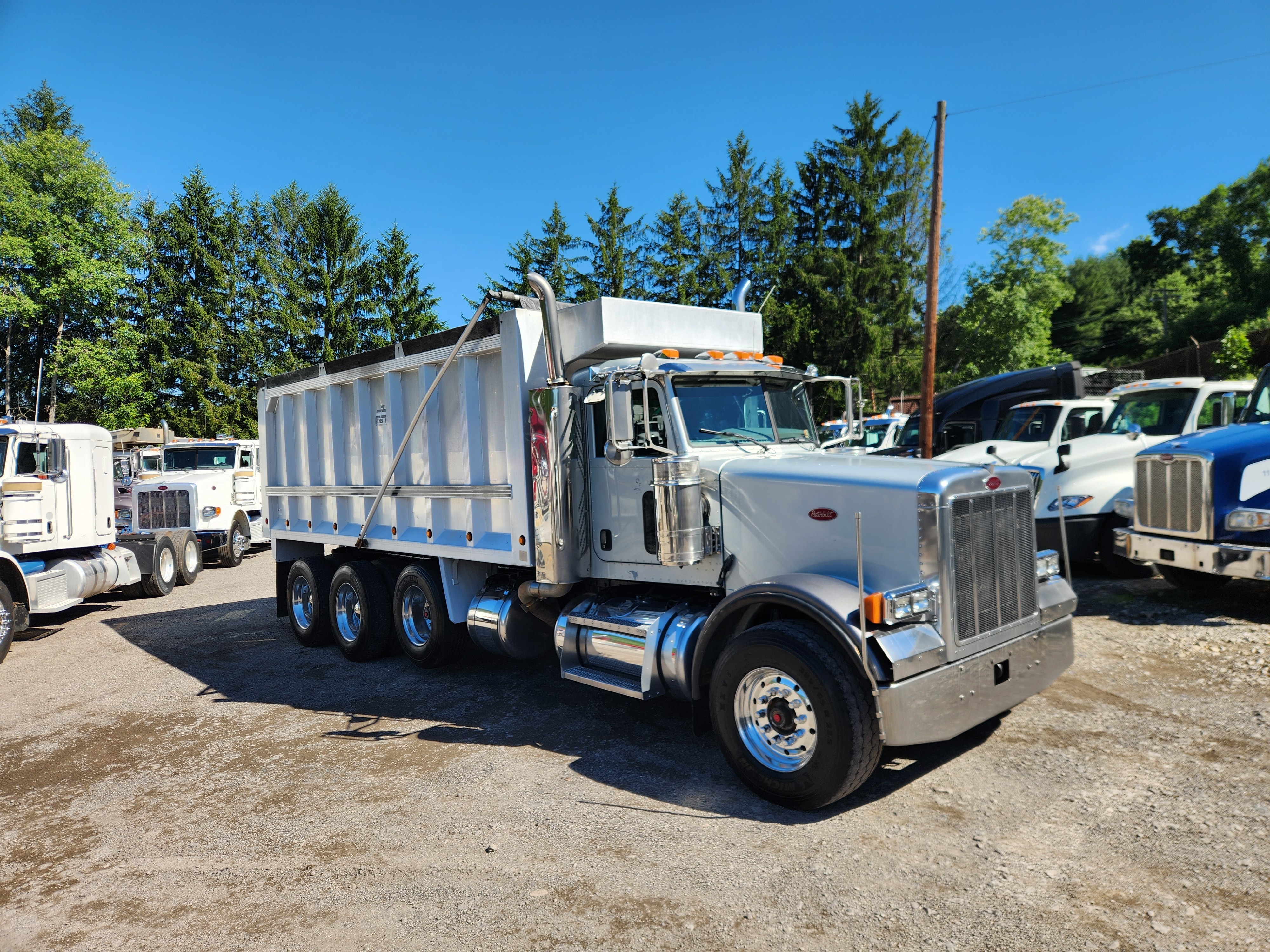 2006 PETERBILT 357 in Butler, PA