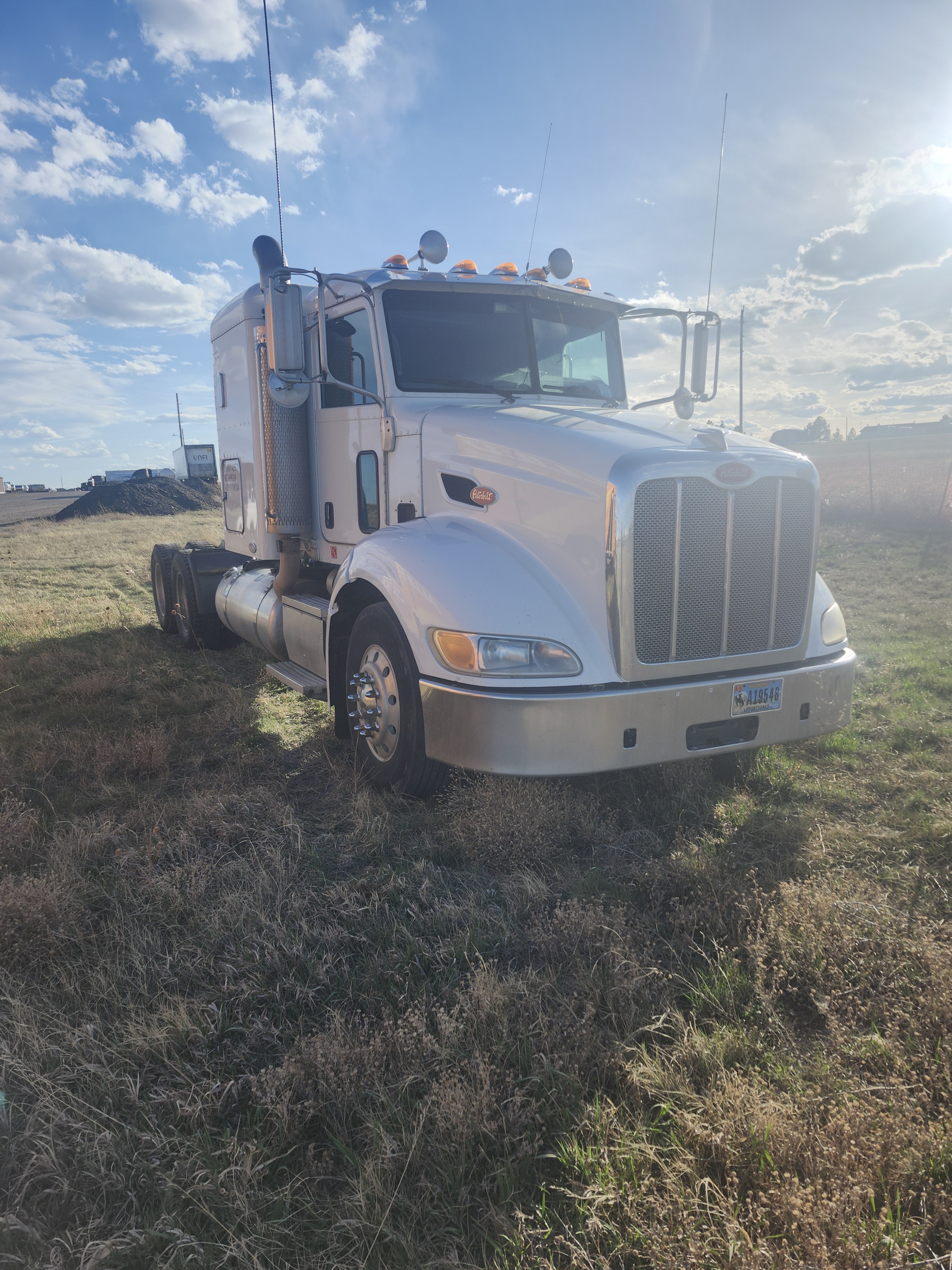 2009 PETERBILT 384 in Cheyenne, WY