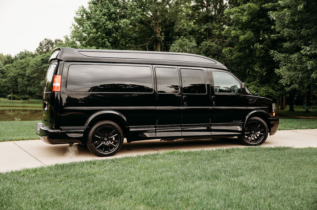 2021 Chevrolet EXPRESS 3500 EXPLORER CONVERSION in loveland OH