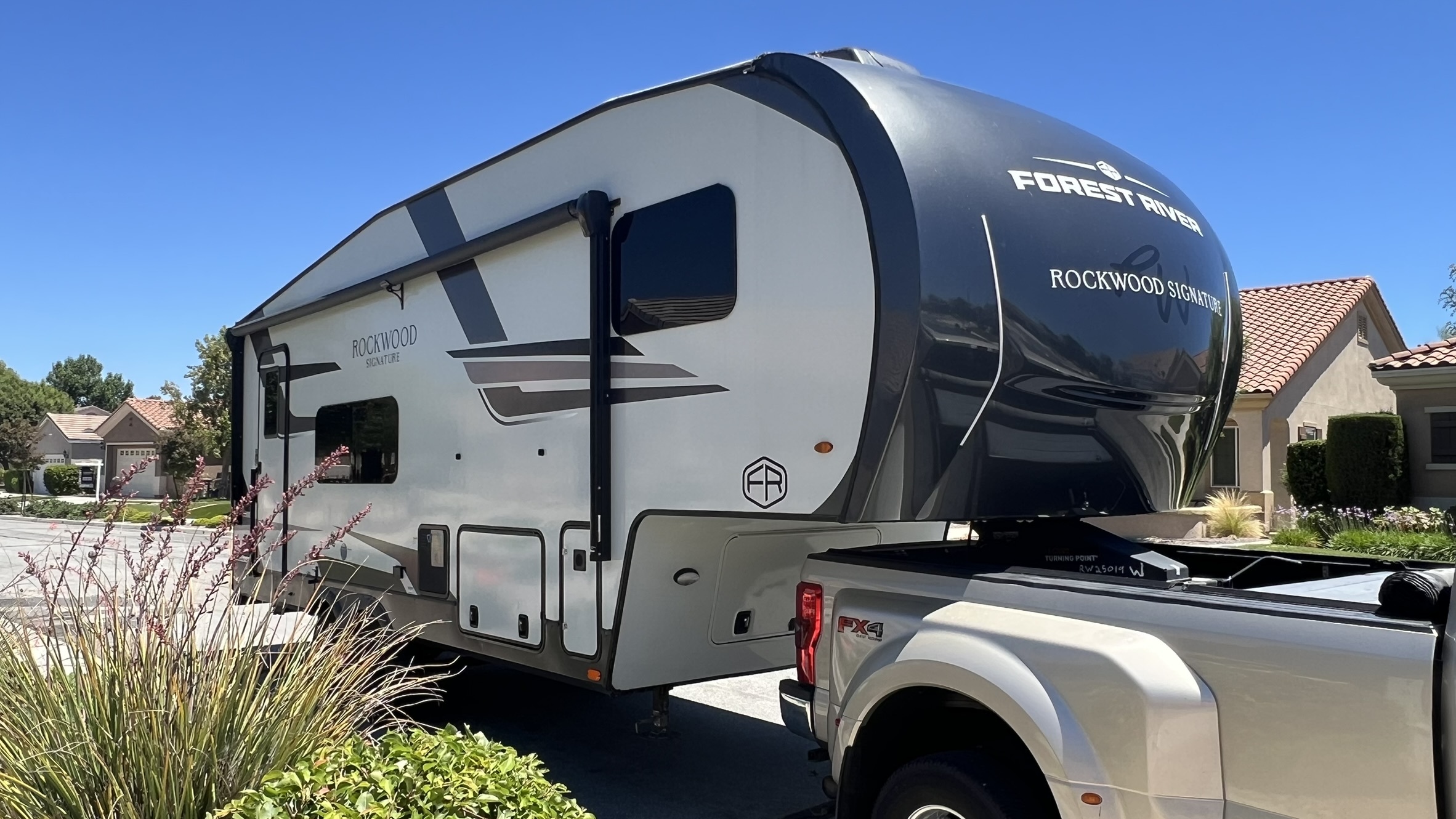 2025 Forest River ROCKWOOD SIGNATURE FW R282RK RV