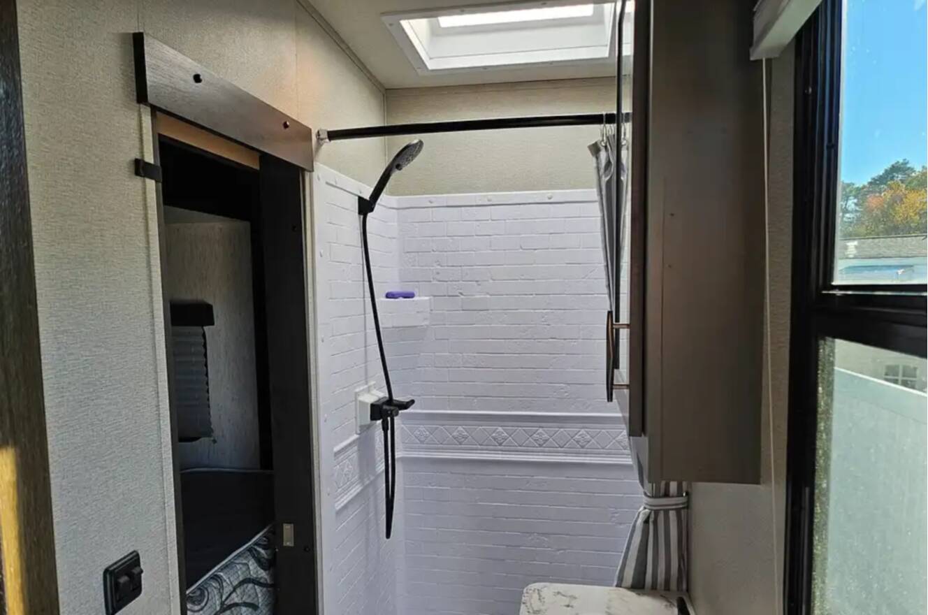 A photo of this 2023 Grand Design MOMENTUM G-CLASS 23G