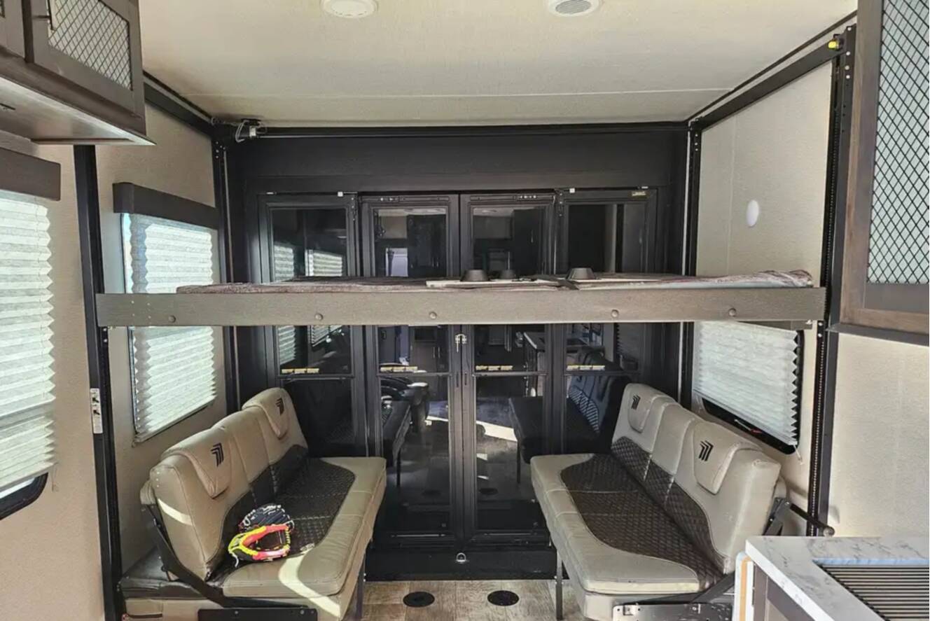 A photo of this 2023 Grand Design MOMENTUM G-CLASS 23G