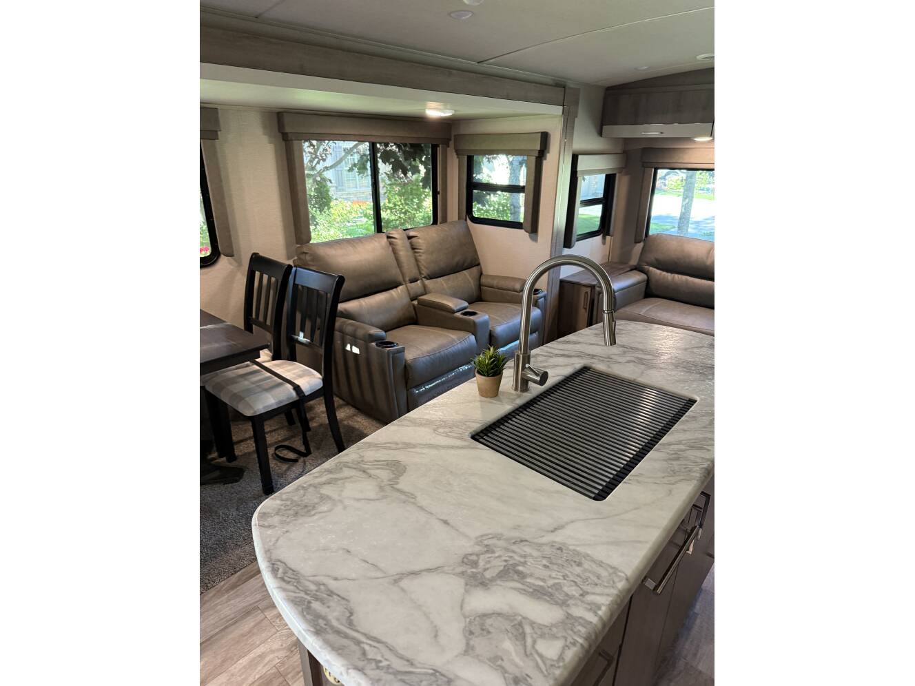 A photo of this 2022 Grand Design IMAGINE 2970RL