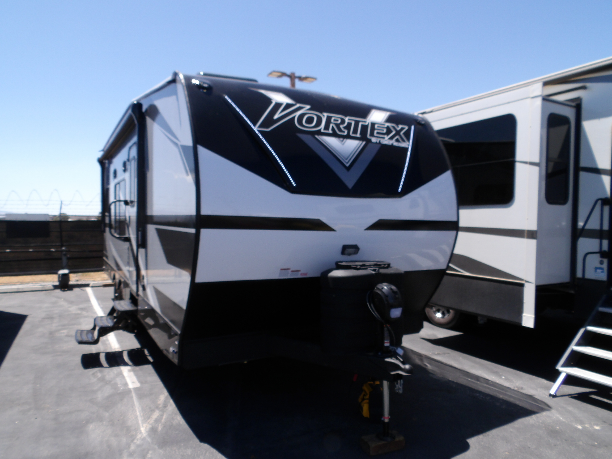 2027 Genesis Supreme Rv VORTEX 2015SSXL V2015SSXL in hesperia CA