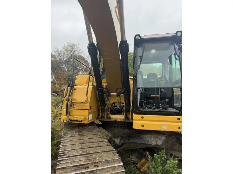 2021 CATERPILLAR 335