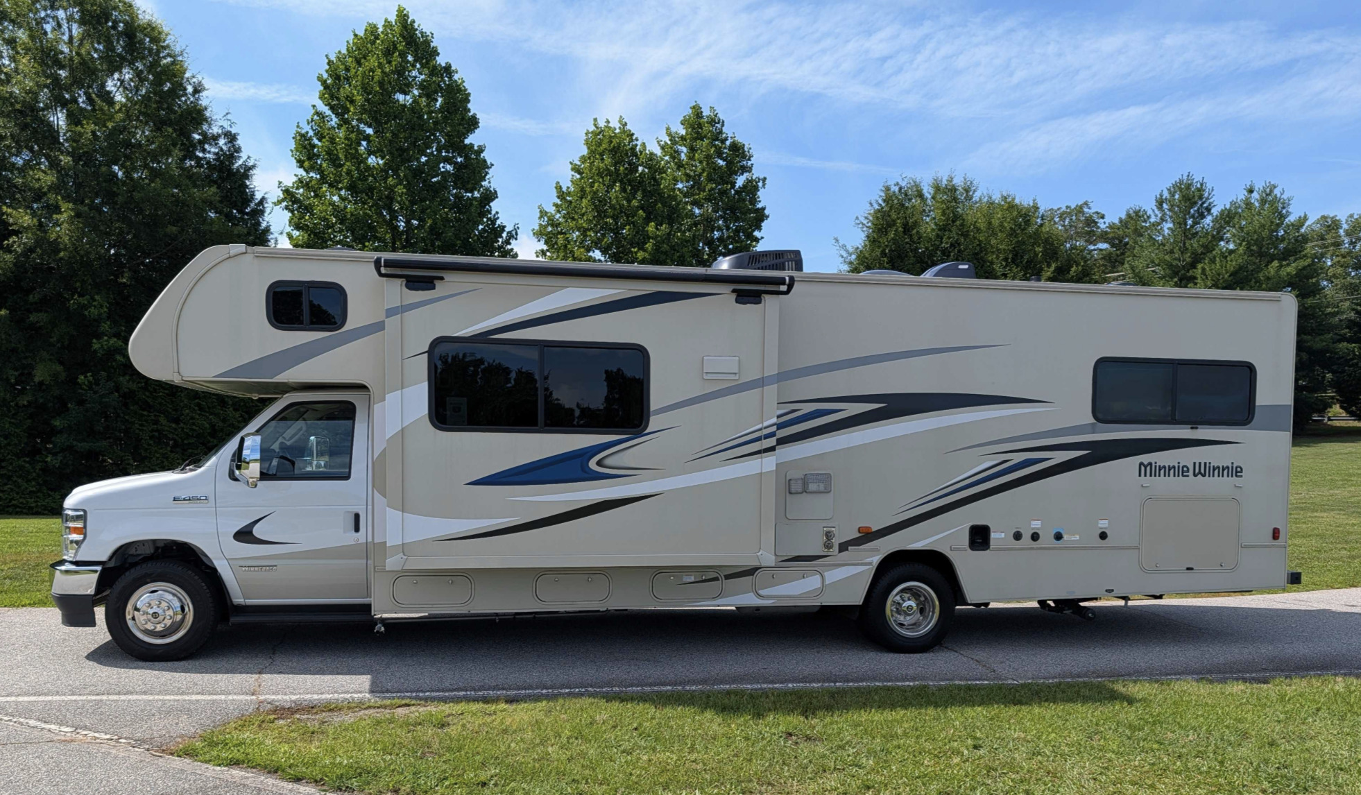 2023 Winnebago MINNIE WINNIE 31H RV