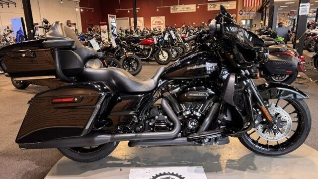 2018 Harley-Davidson FLHXS &sol; Street Glide Special SPECIAL in Boyertown, PA