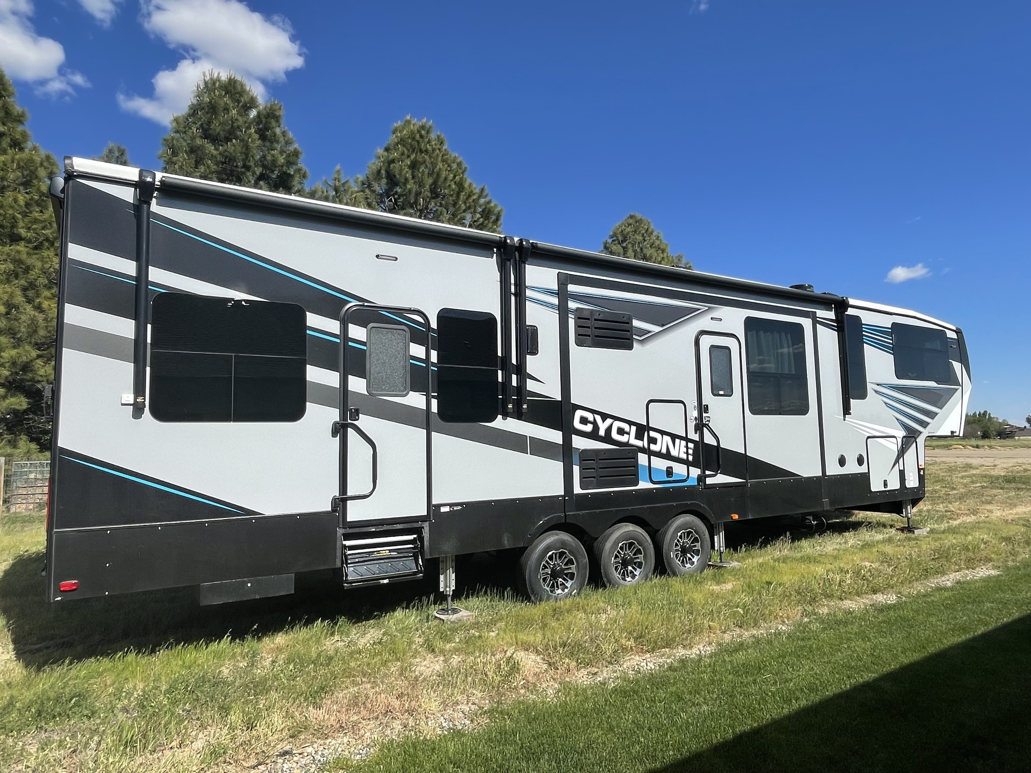 2022 Heartland CYCLONE 4006 in star ID