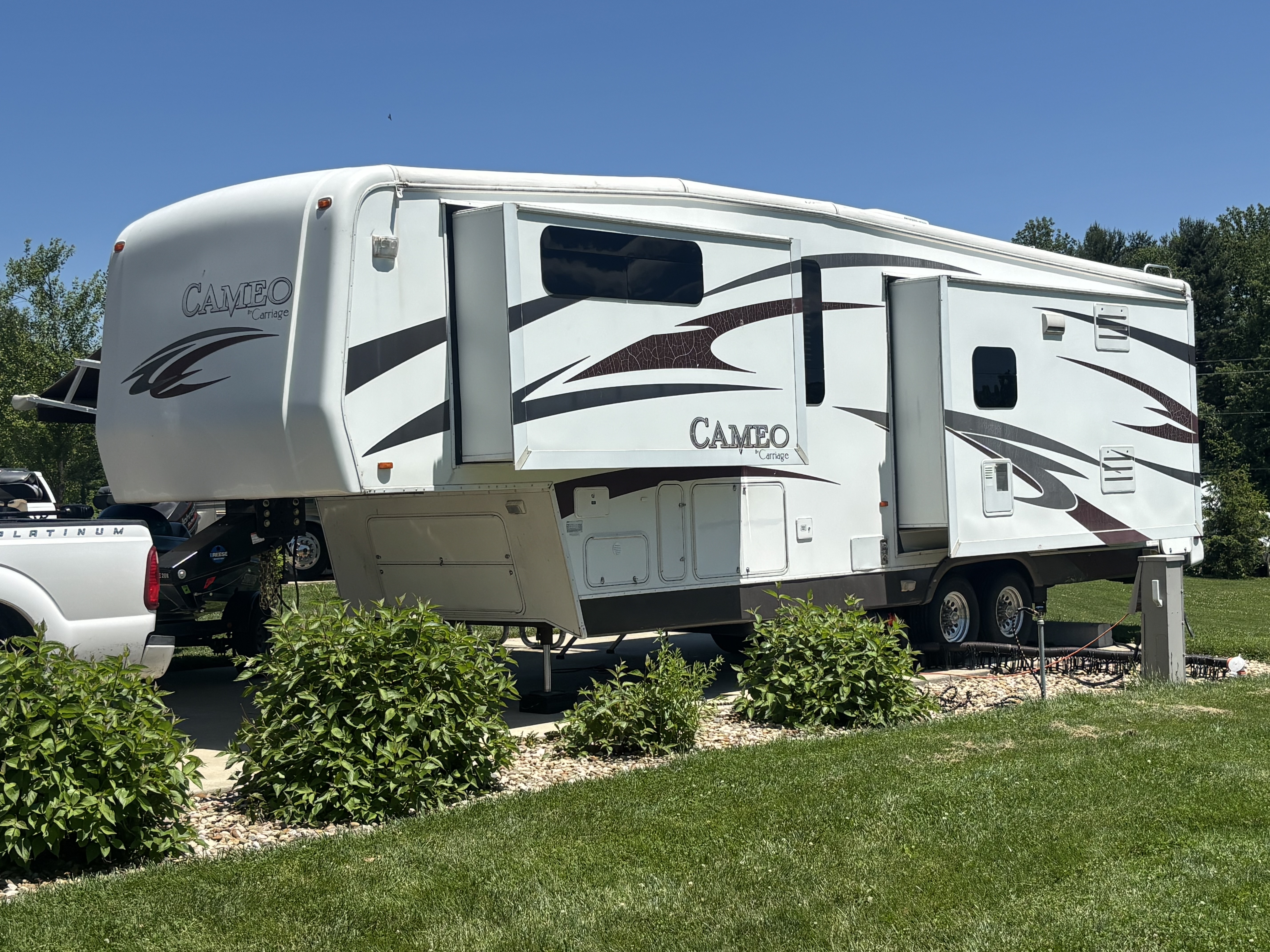 2010 Carriage CAMEO 35SB3 RV
