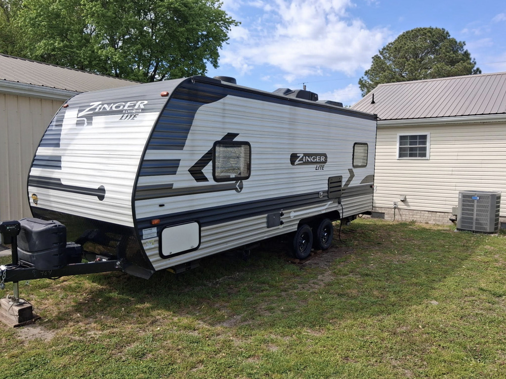 2021 Crossroads Zinger Lite 211RD ZR211RD in delmar DE