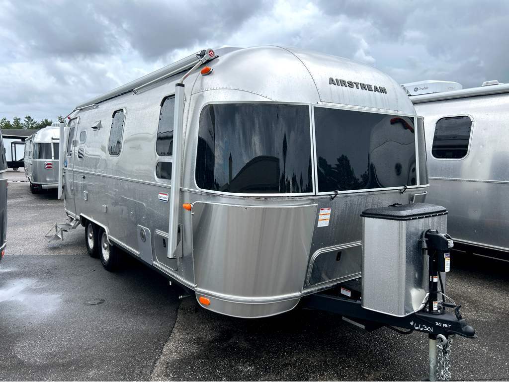2027 Airstream International 25FB in defuniak springs FL