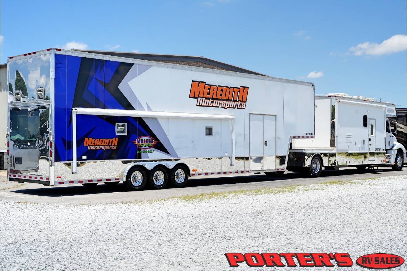 A photo of this 2004 Renegade Sport Deck 17TLQ Toterhome