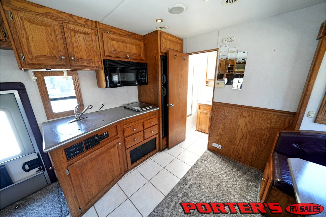 A photo of this 2004 Renegade Sport Deck 17TLQ Toterhome