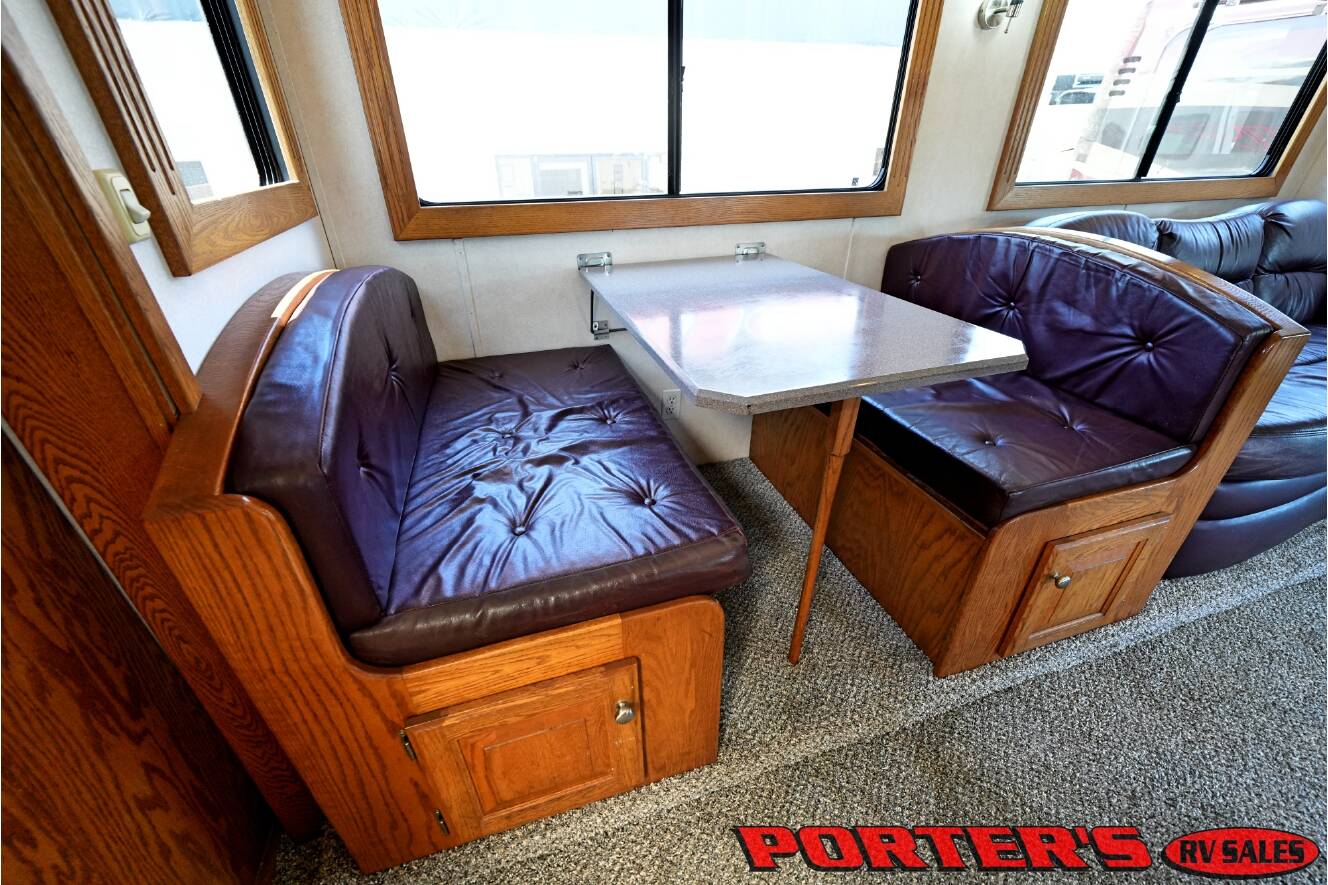A photo of this 2004 Renegade Sport Deck 17TLQ Toterhome