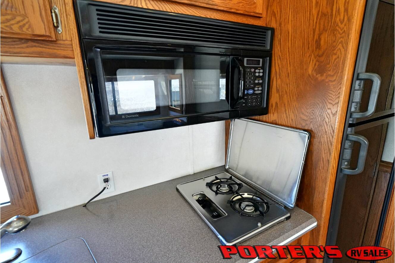 A photo of this 2004 Renegade Sport Deck 17TLQ Toterhome
