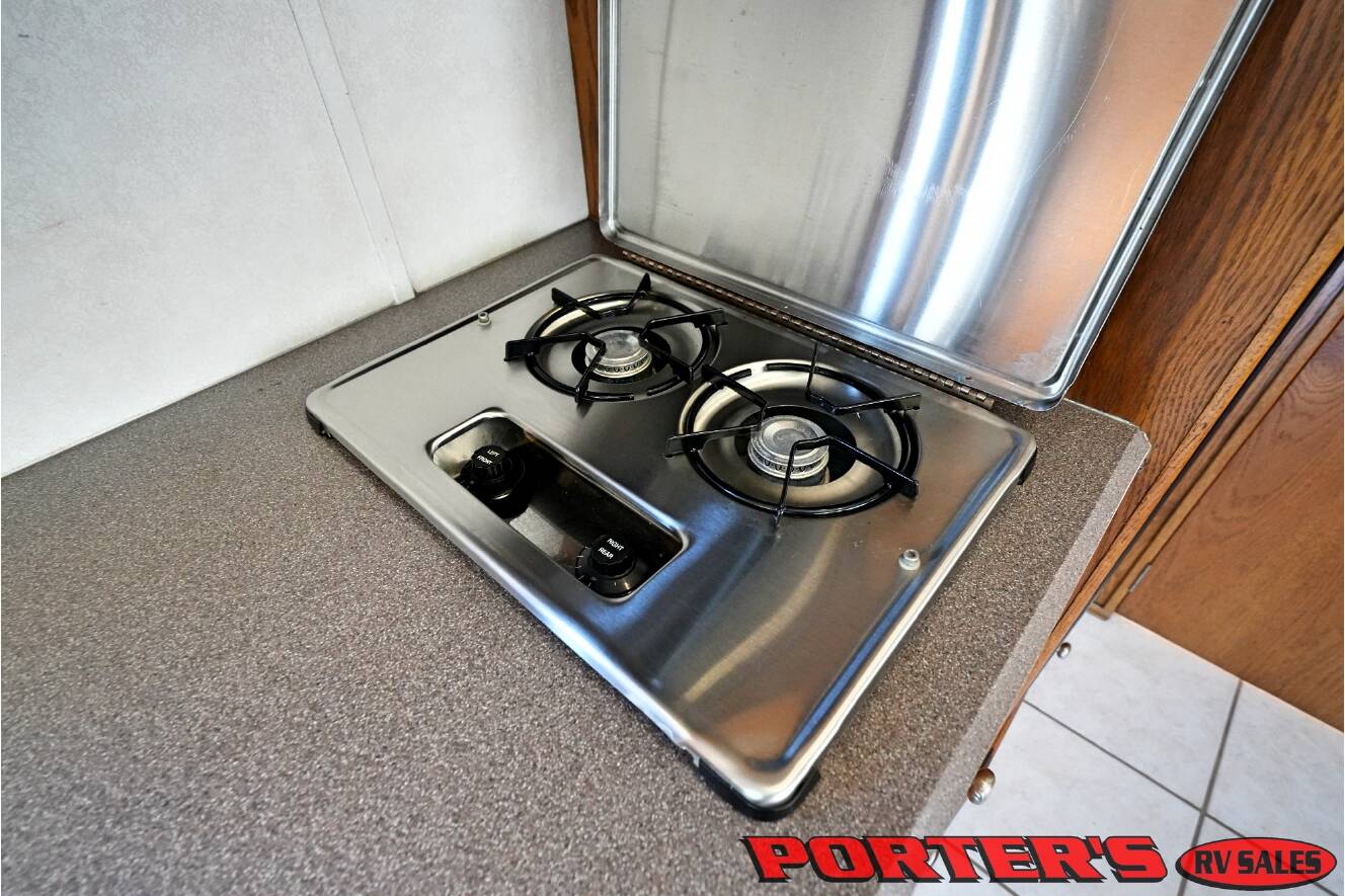 A photo of this 2004 Renegade Sport Deck 17TLQ Toterhome