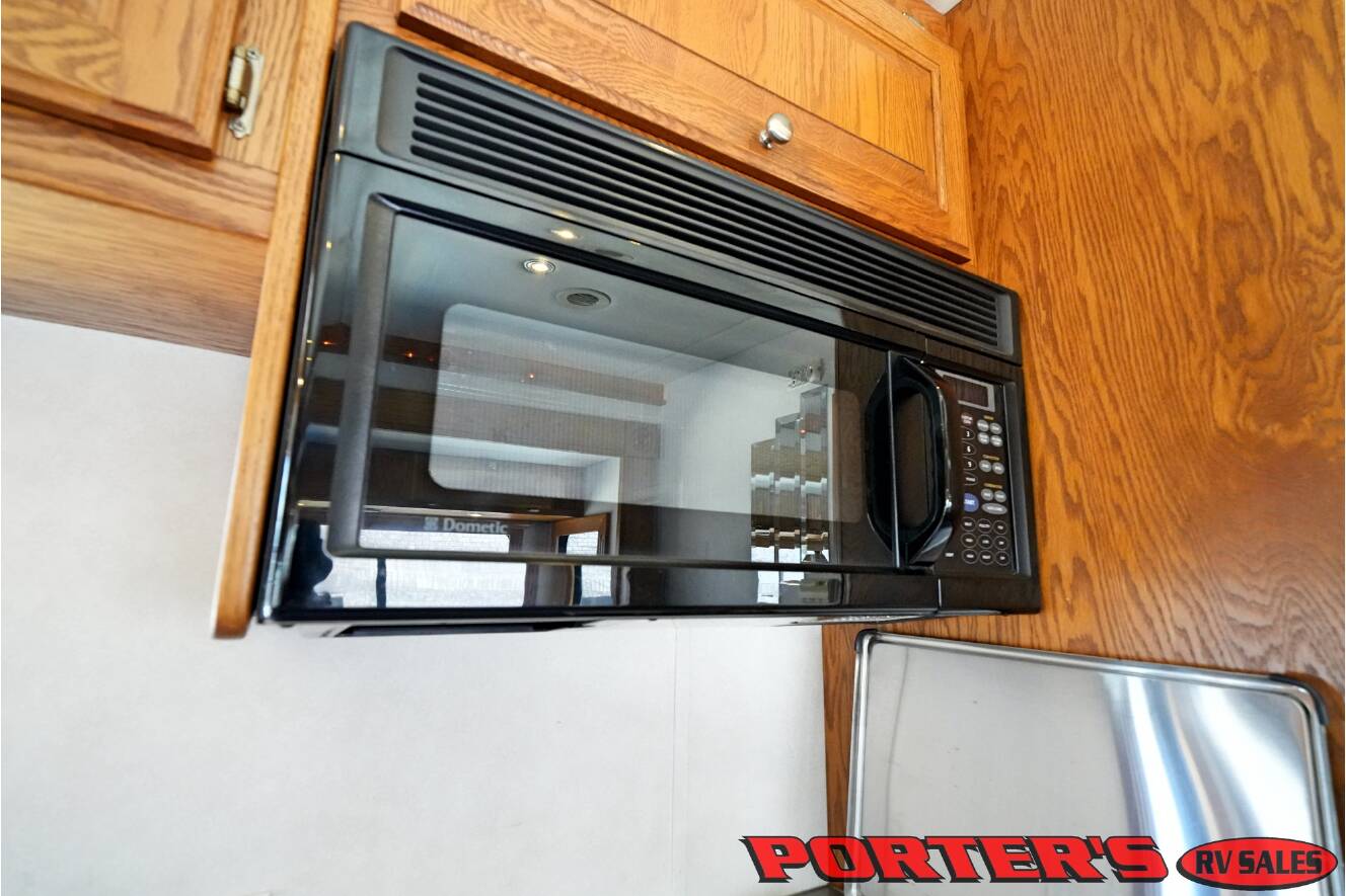 A photo of this 2004 Renegade Sport Deck 17TLQ Toterhome