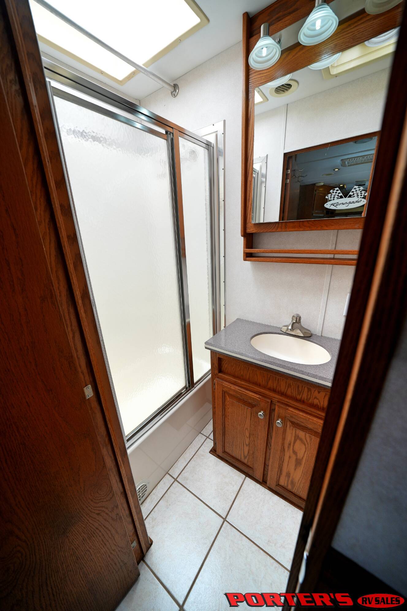 A photo of this 2004 Renegade Sport Deck 17TLQ Toterhome
