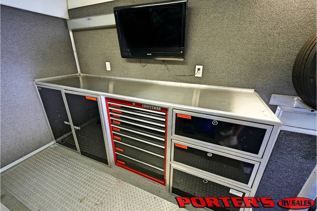A photo of this 2004 Renegade Sport Deck 17TLQ Toterhome