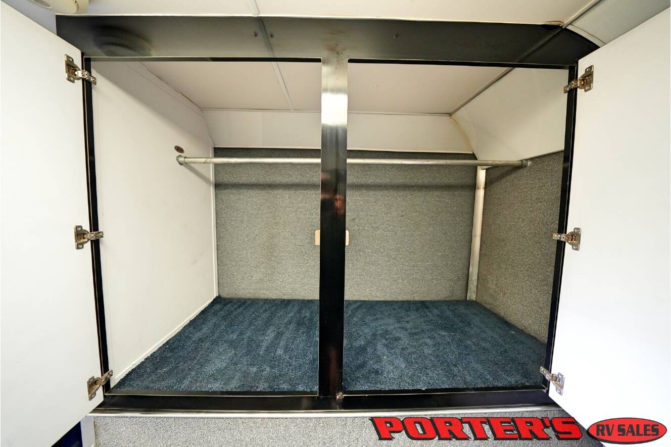 A photo of this 2004 Renegade Sport Deck 17TLQ Toterhome