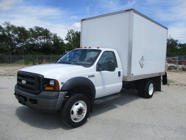 2007 FORD F450 in Grandview, MO
