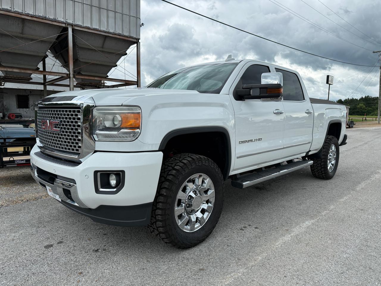 2016 GMC SIERRA in Lamar, MS