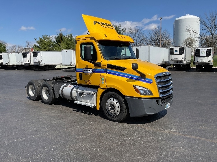 2019 FREIGHTLINER CASCADIA 126 in Bethlehem, PA