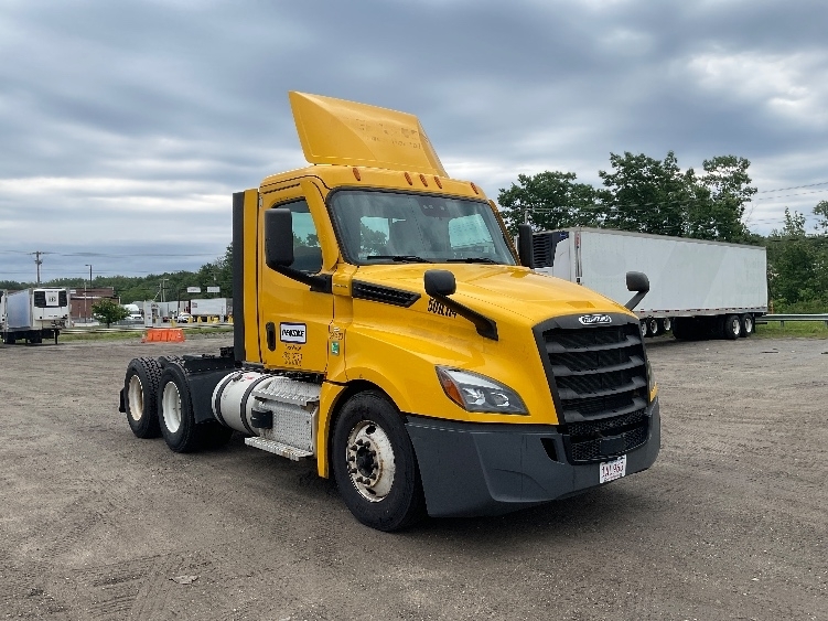 2022 FREIGHTLINER CASCADIA 126 in Londonderry, NH