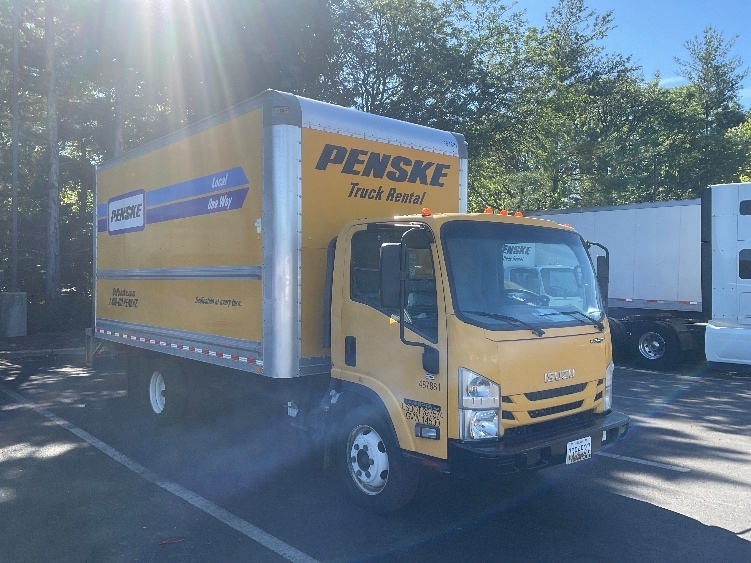 2021 ISUZU NPR HD in Capitol Heights, MD