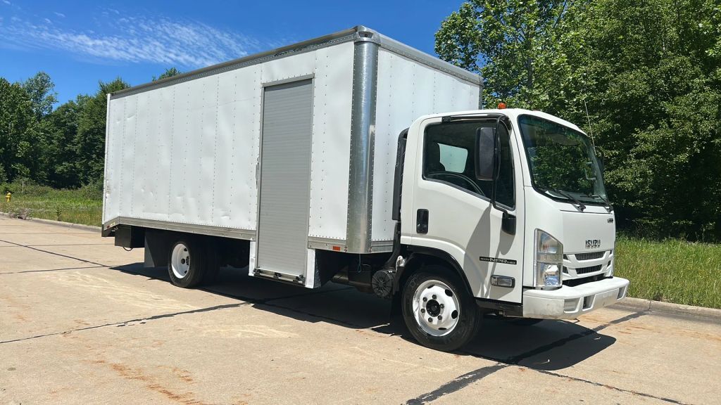 2017 ISUZU NPR HD in North Royalton, OH