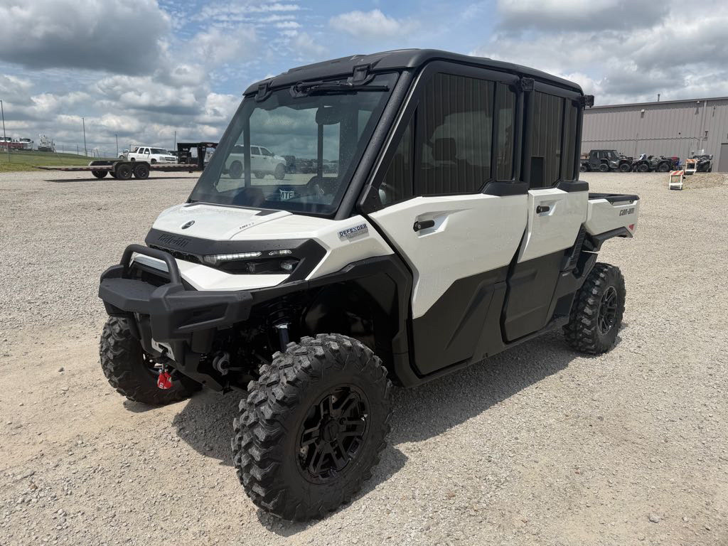 2026 Can-Am SSV DEF MAX LTD 65 HD11 WH HB 26 LIMITED HD11 in st joseph MO