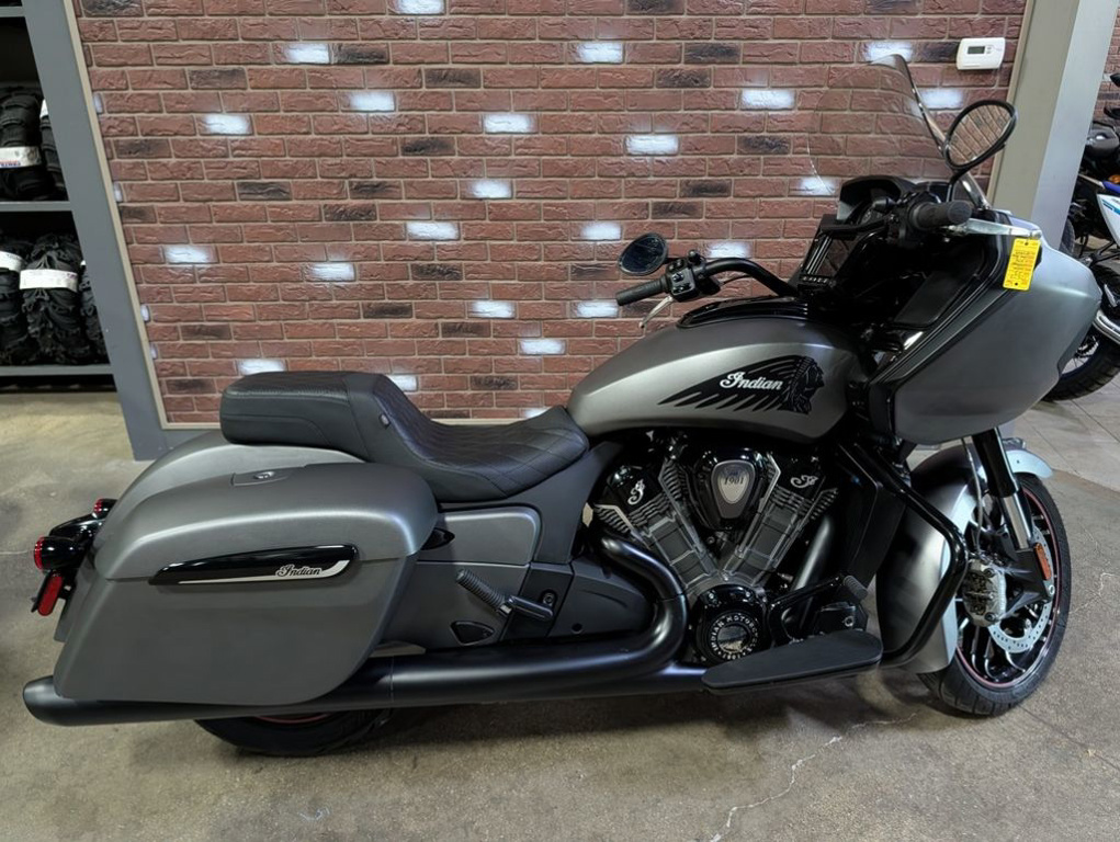 2023 Indian Challenger Dark Horse Titanium Smoke DARK HORSE in Dimondale, MI